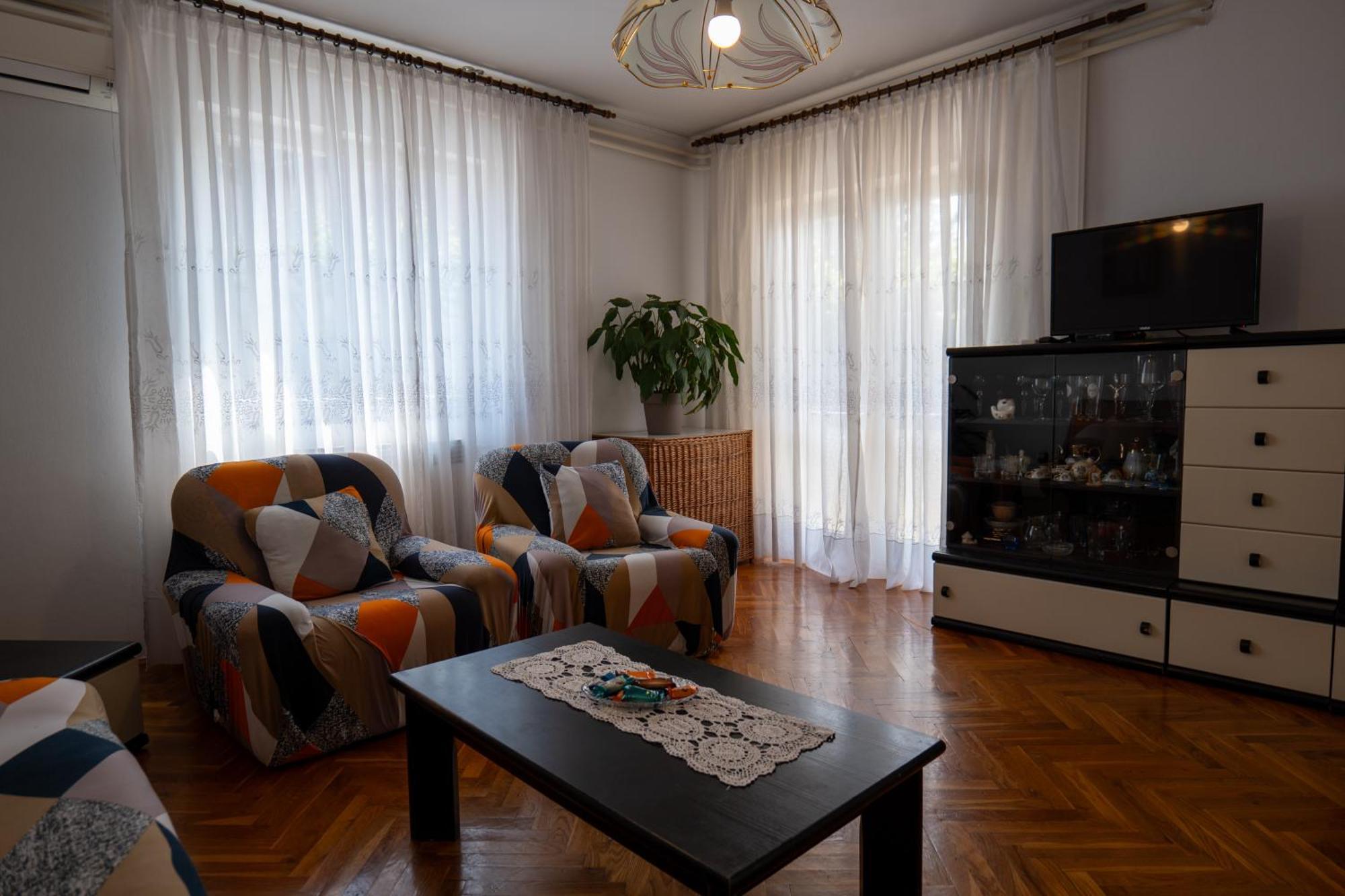 Irena'S Place A2 โรวีน ห้อง รูปภาพ