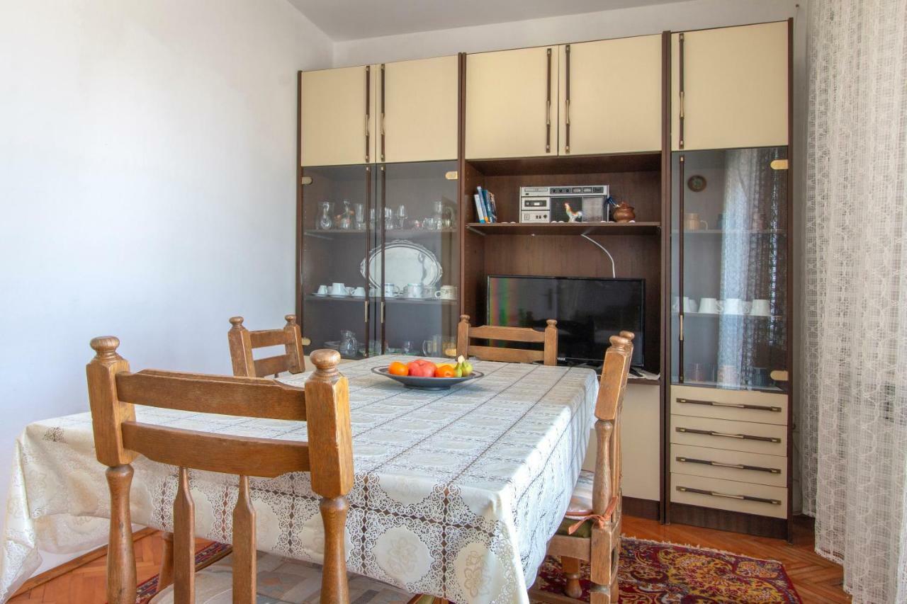 Irena'S Place A2 โรวีน ภายนอก รูปภาพ